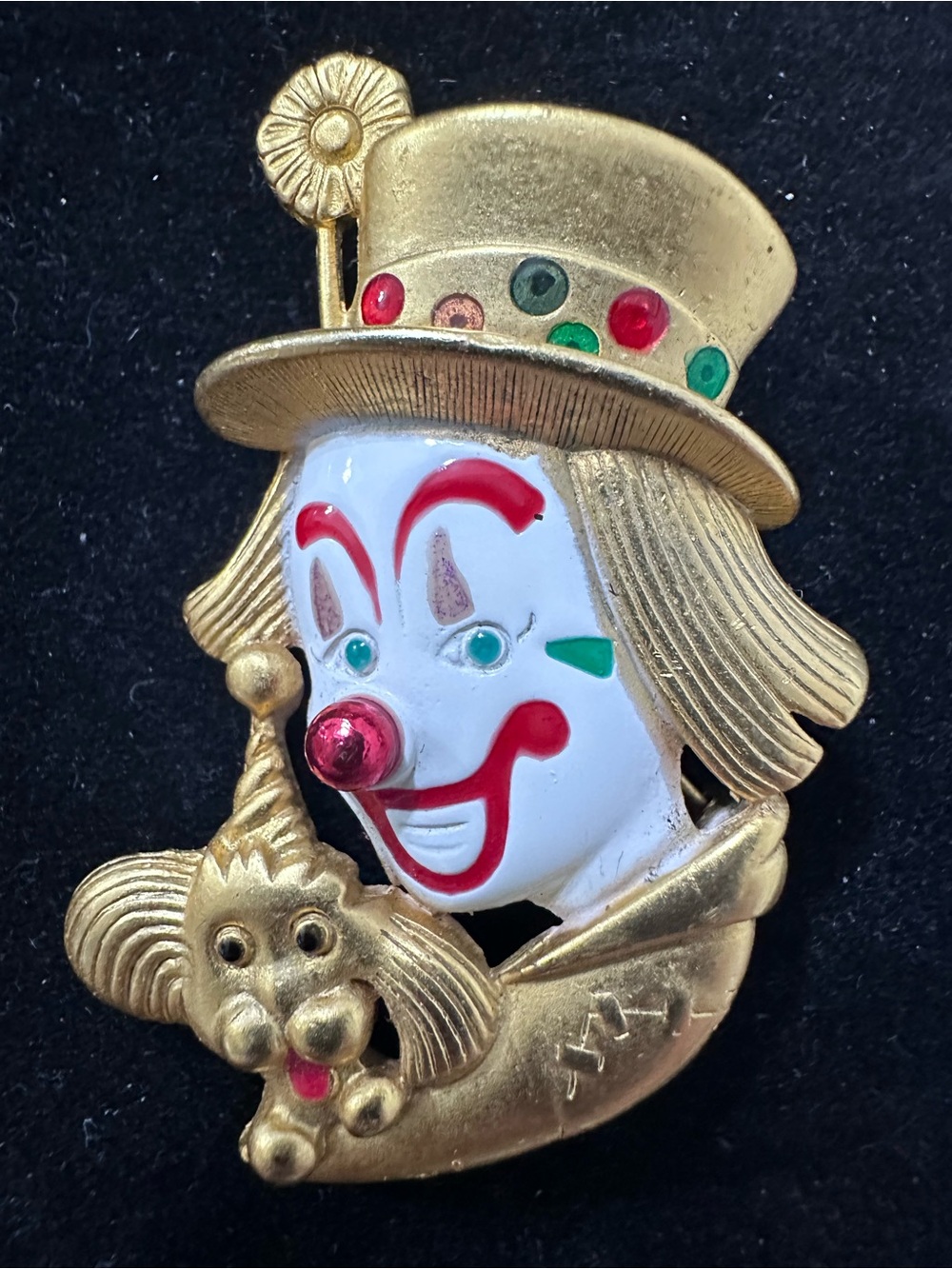 391- Vtge. Danbury signed Gold-Tone Clown Brooch with Enamel Face